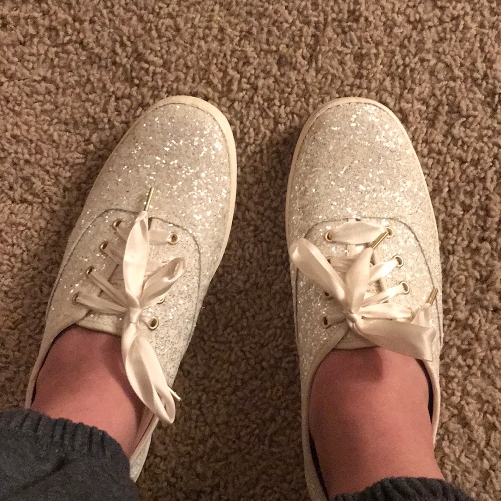Beautiful Kate Spade Keds ❤️